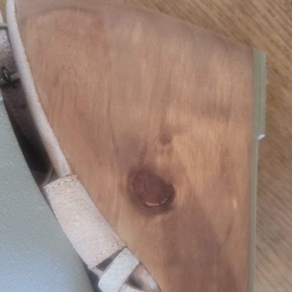 Very Volatile Wood Wedge - Picture 4 of 7